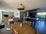 Maison à LES CHERIS