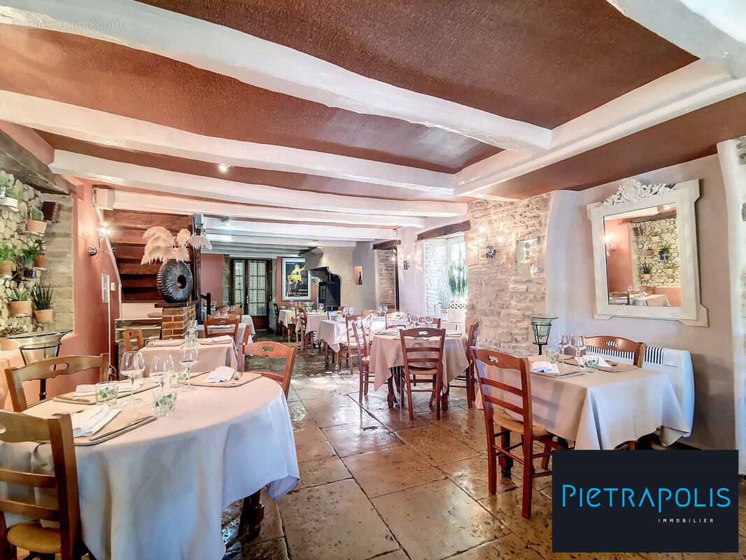 Autre à MONTSAUGEON