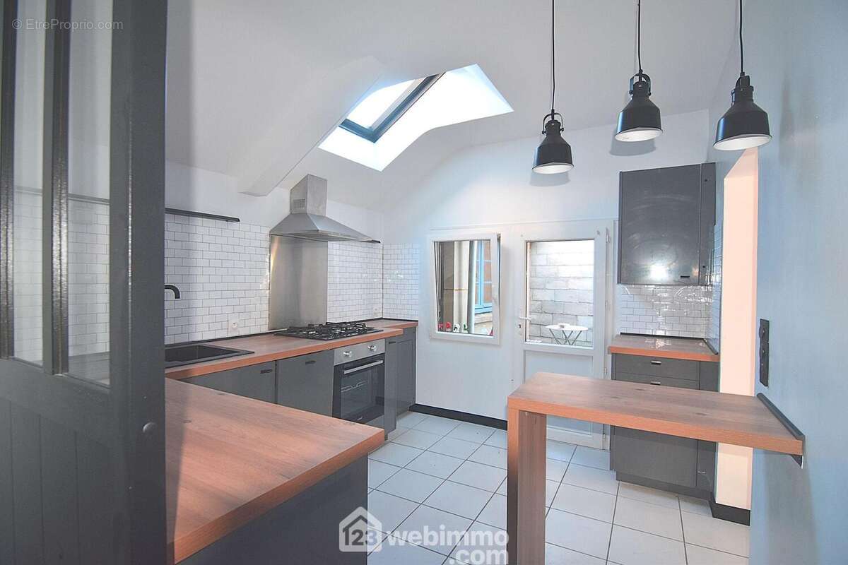 Maison à PLOUNEVEZ-QUINTIN