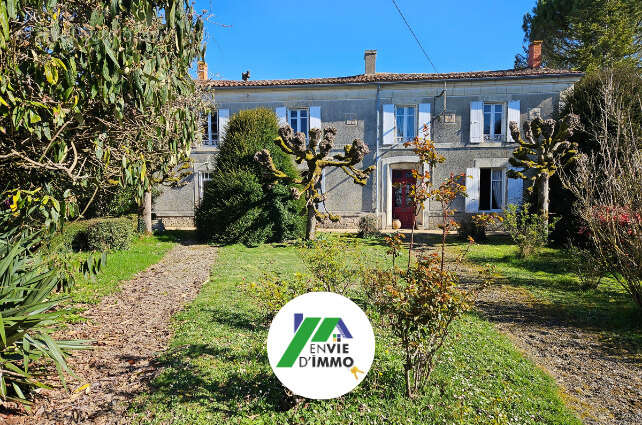 Maison à SAINT-GEORGES-DE-REX