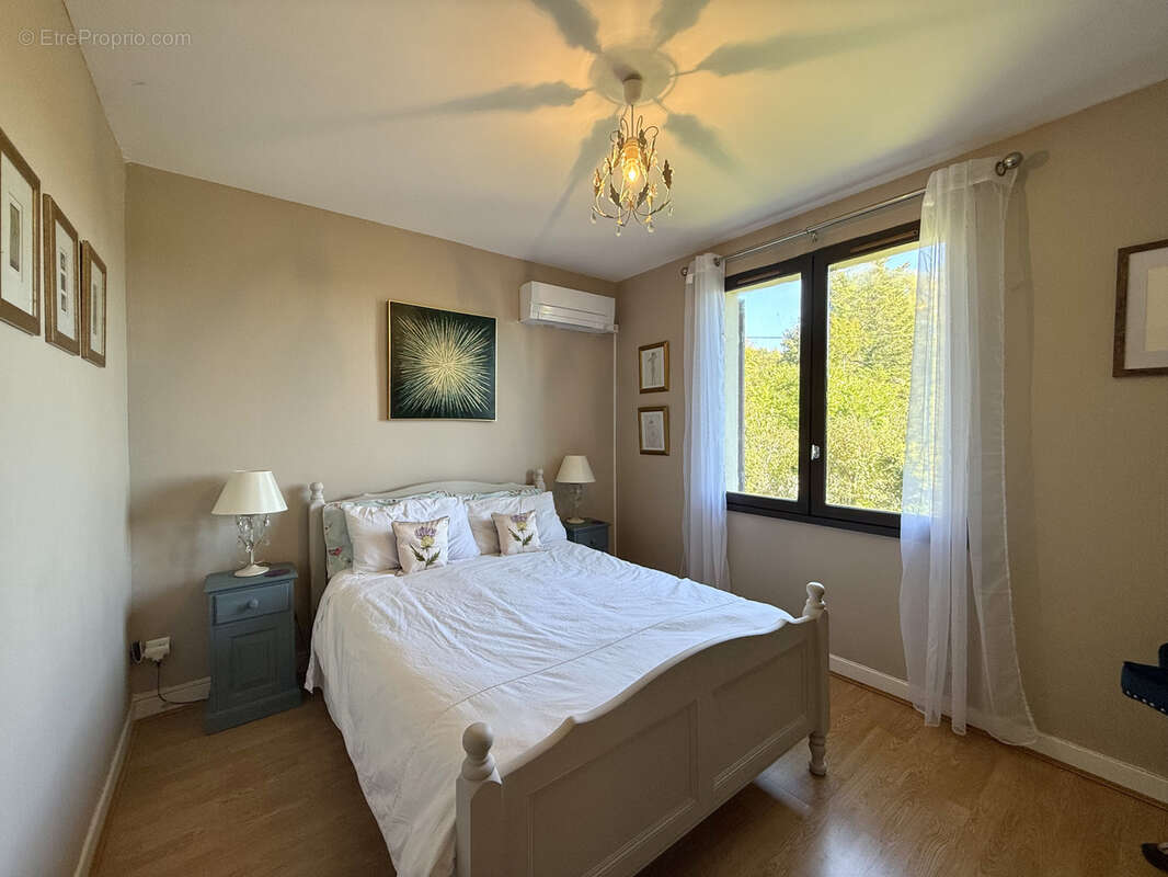 Maison à TOMBEBOEUF