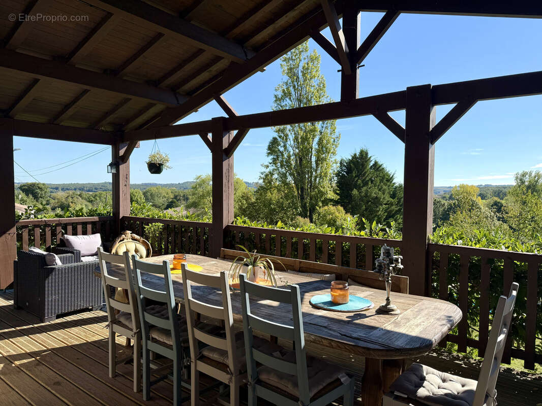 Maison à TOMBEBOEUF