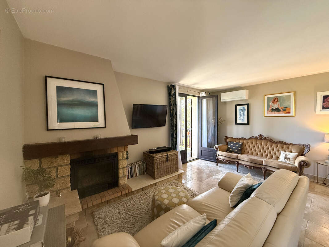 Maison à TOMBEBOEUF