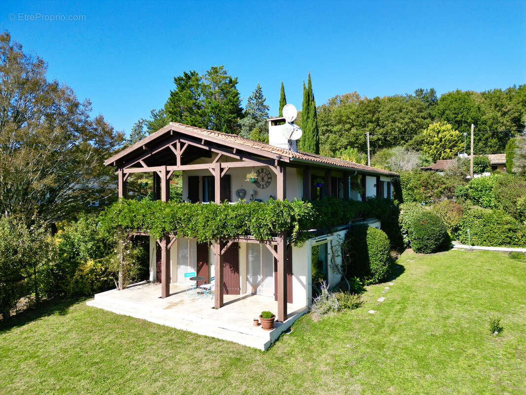 Maison à TOMBEBOEUF