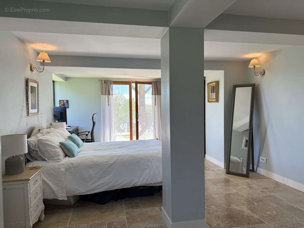 Maison à TOMBEBOEUF