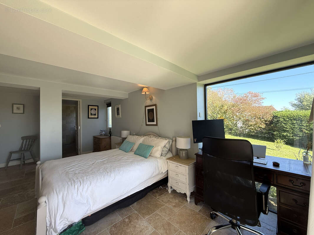 Maison à TOMBEBOEUF