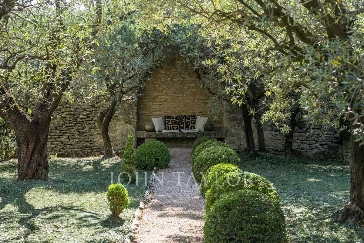 Maison à GORDES
