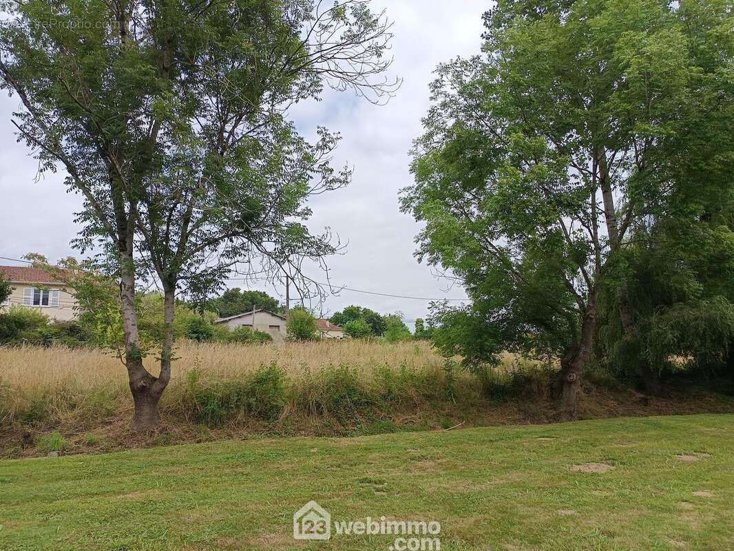 Terrain à CASTEIDE-CANDAU