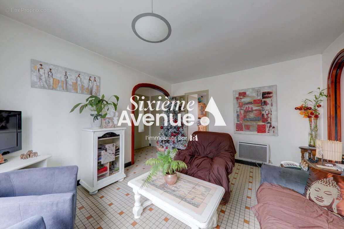 Maison à VAULX-EN-VELIN