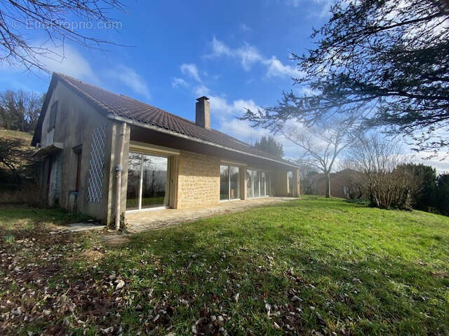 Maison à BELMONT-BRETENOUX