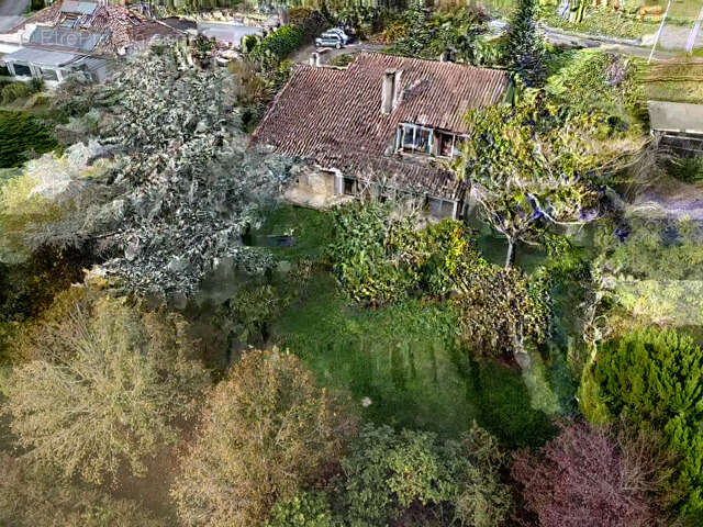 Maison à BELMONT-BRETENOUX