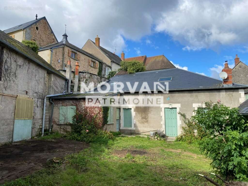 Maison à SAINT-SAULGE