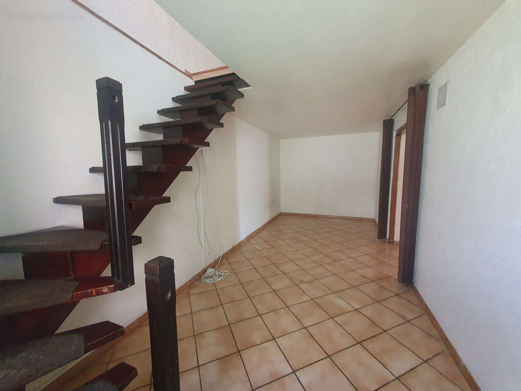 Maison à SAINT-BONNET-DE-MURE