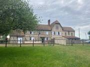 Maison à LES MOUTIERS-EN-AUGE