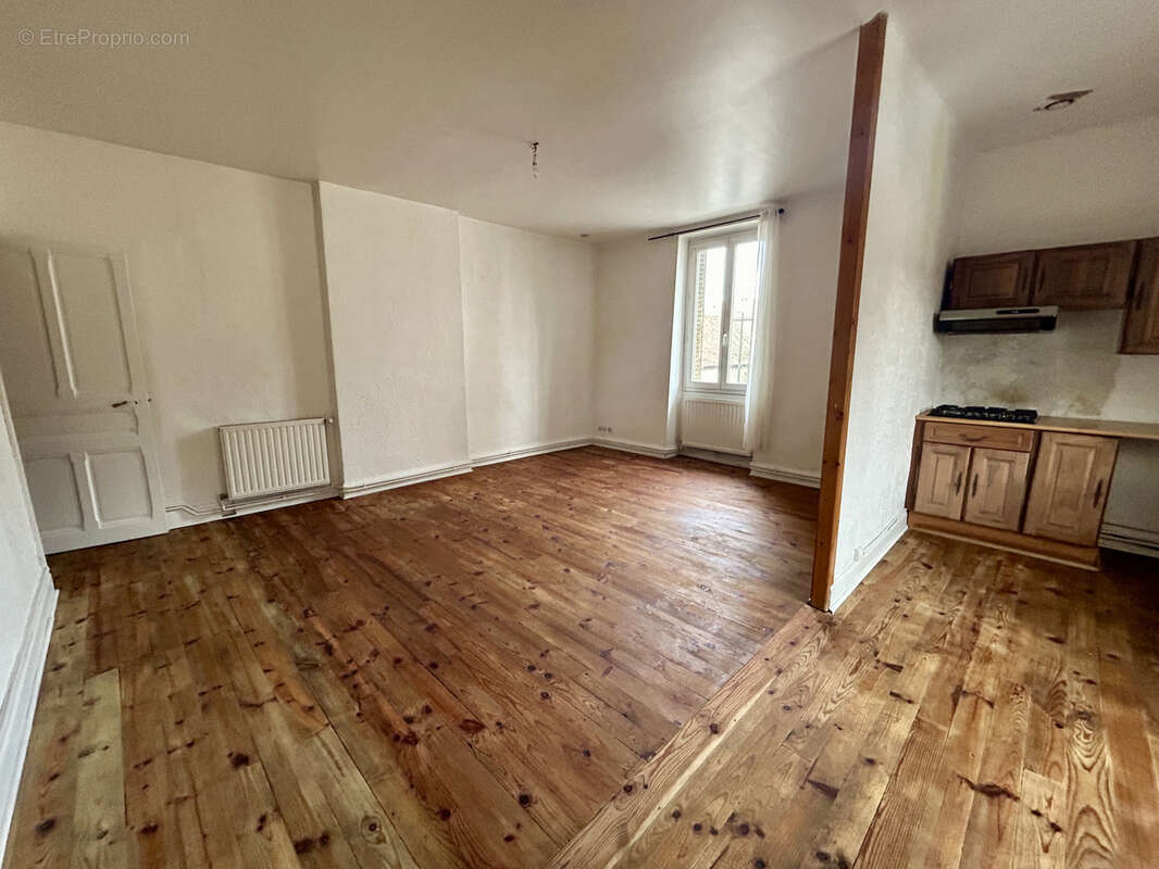 Appartement à LA BATIE-DIVISIN