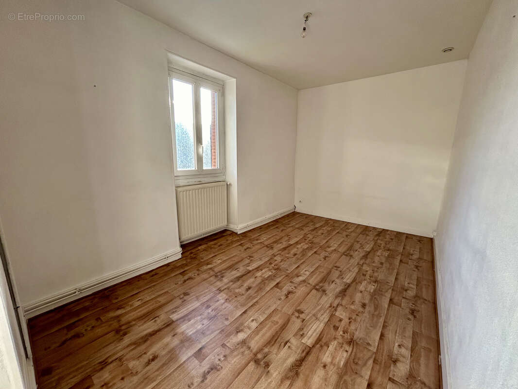 Appartement à LA BATIE-DIVISIN