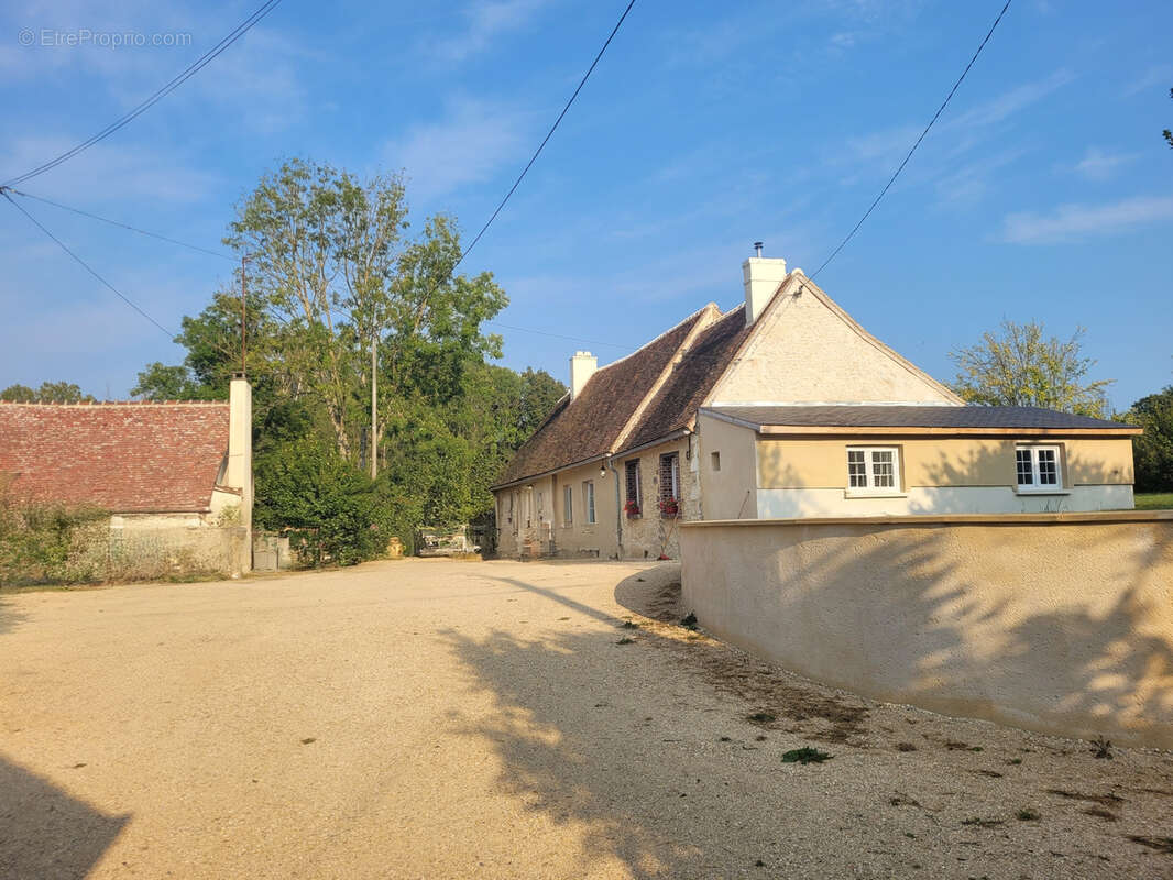 Maison à ARGENVILLIERS