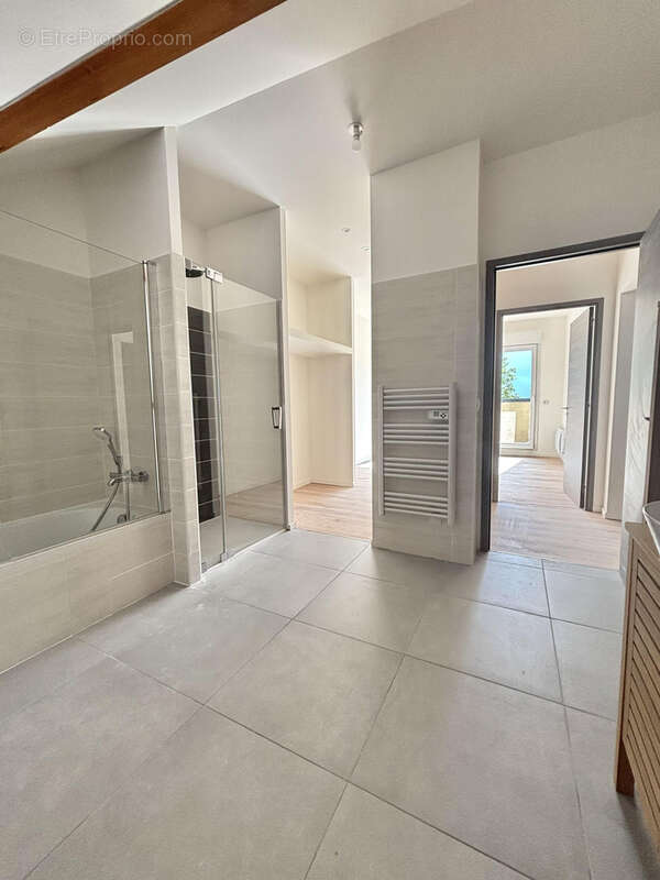 Appartement à CONTAMINE-SUR-ARVE