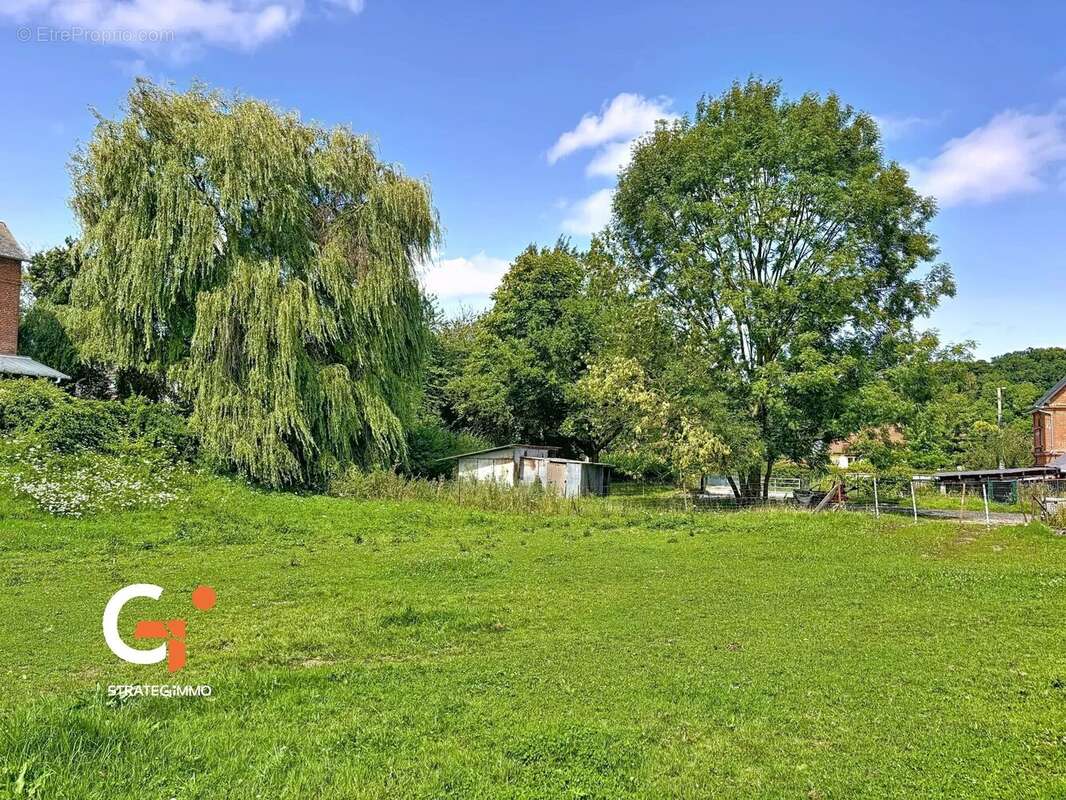 Terrain à CROISY-SUR-ANDELLE