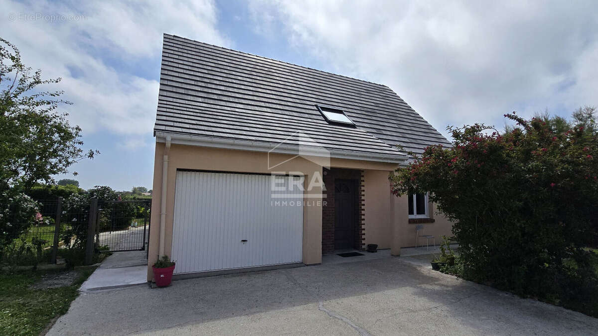 Maison à SAINT-MARTIN-EN-CAMPAGNE