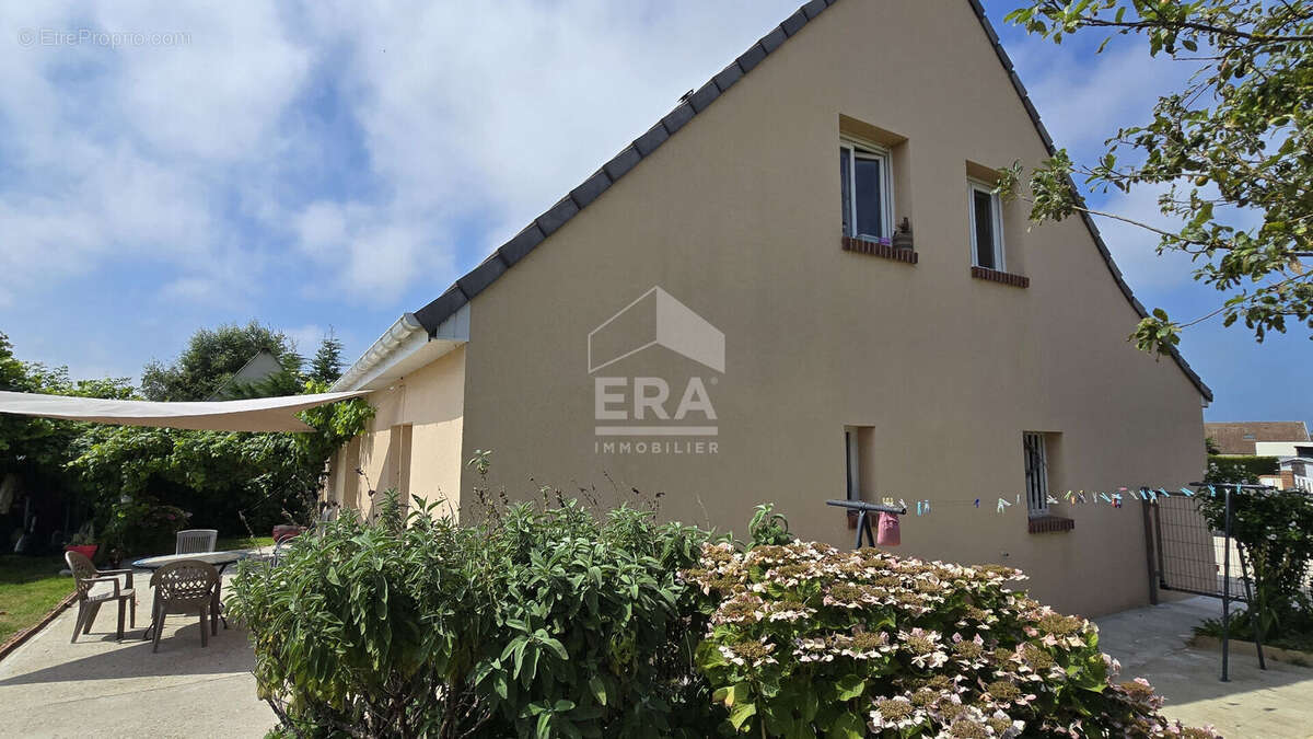 Maison à SAINT-MARTIN-EN-CAMPAGNE