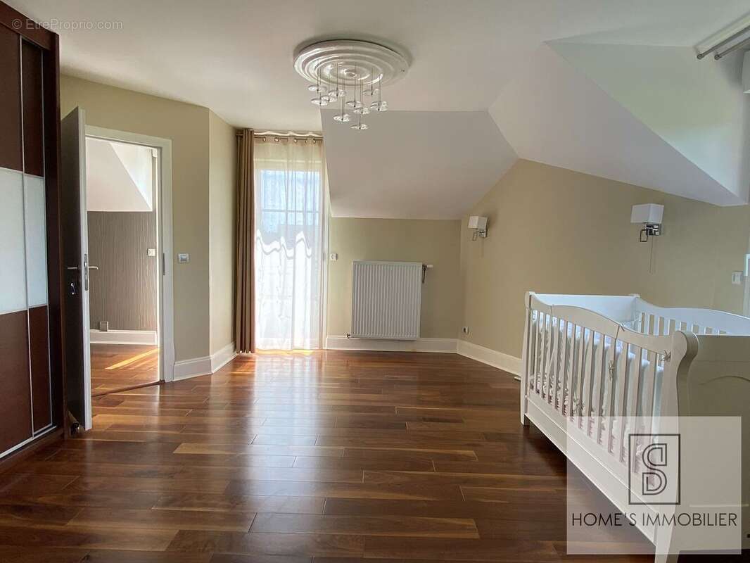 Maison à MAGNY-LE-HONGRE