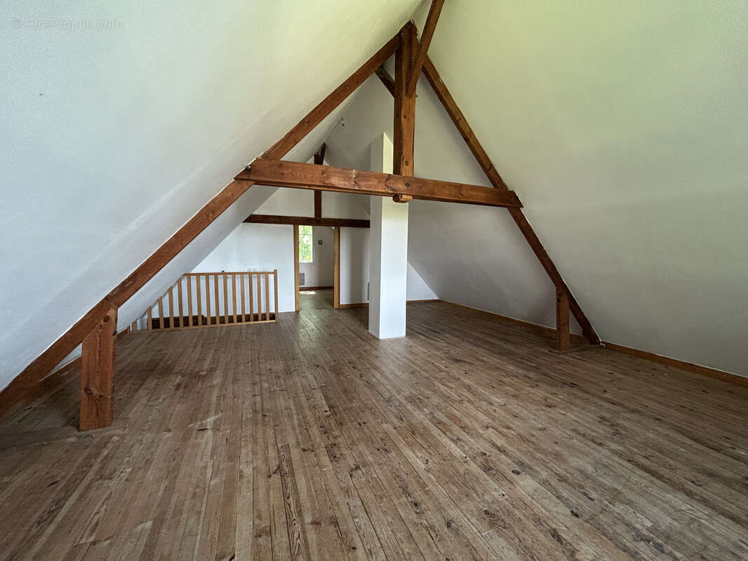 Maison à HORNOY-LE-BOURG