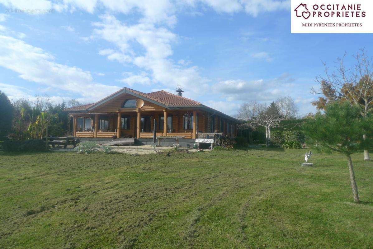 Maison à CASTELNAU-MAGNOAC