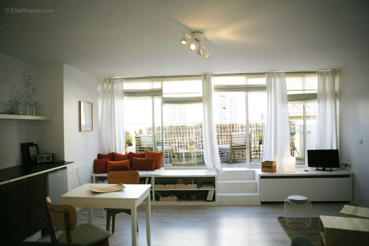 Appartement à MARSEILLE-2E