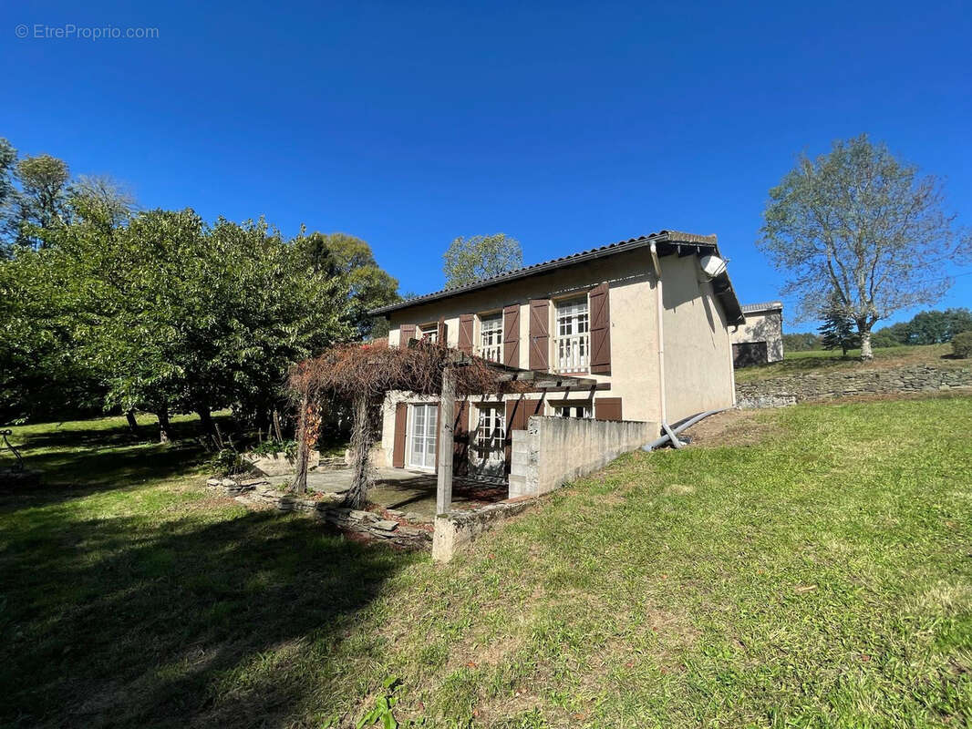 Maison à SAINT-AMANS-VALTORET