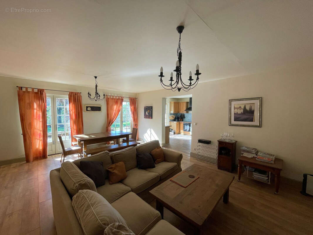 Maison à SAINT-AMANS-VALTORET