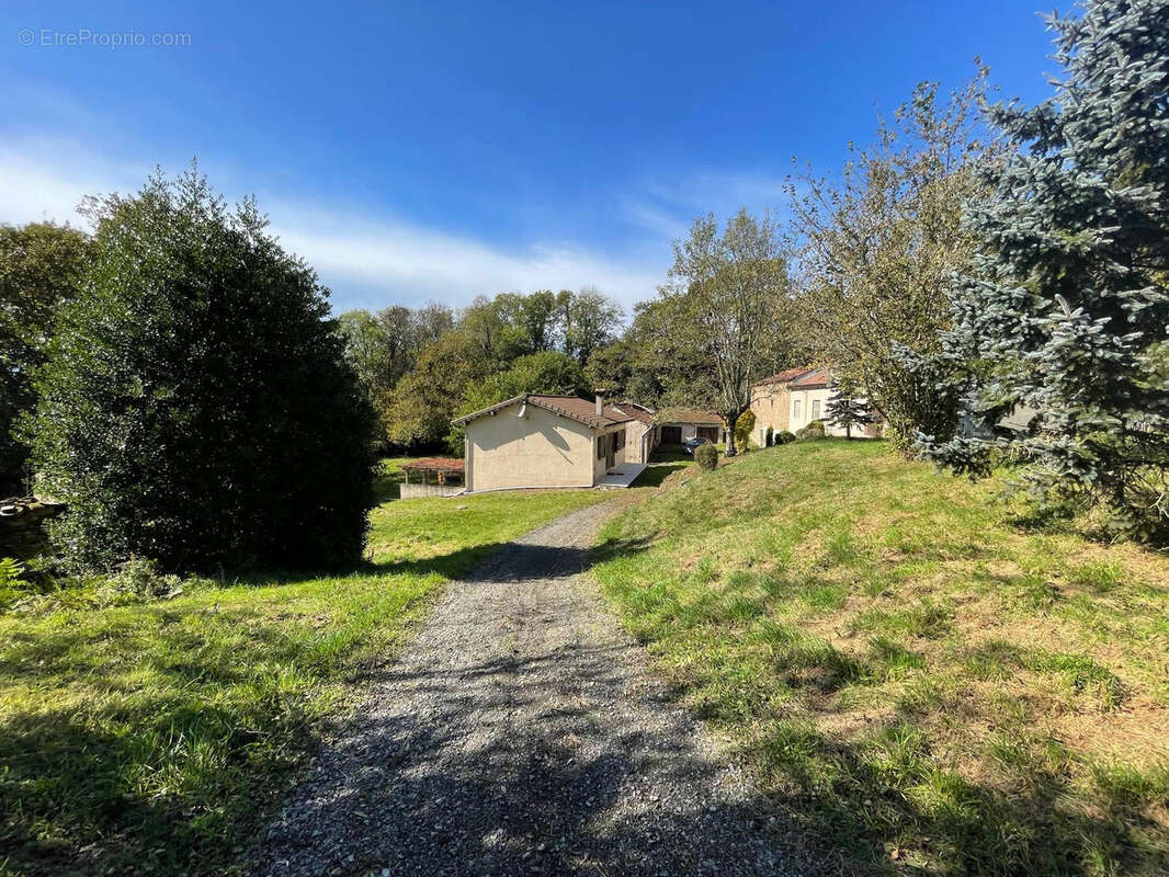 Maison à SAINT-AMANS-VALTORET