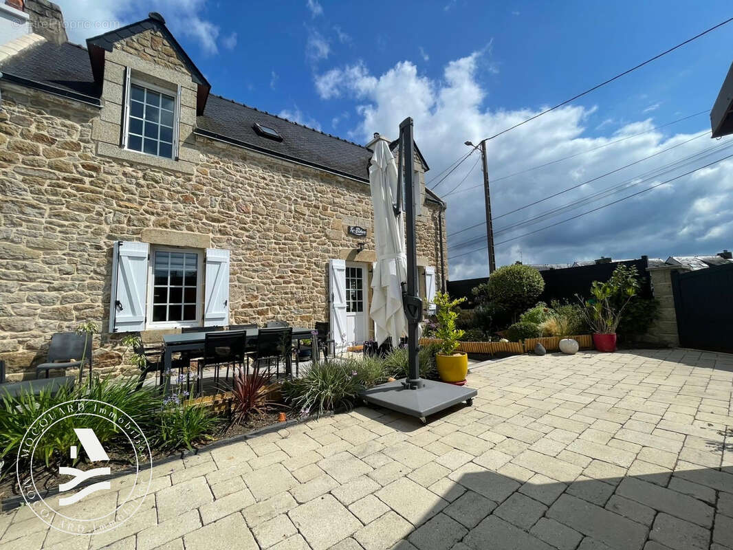Maison à LOCMARIAQUER