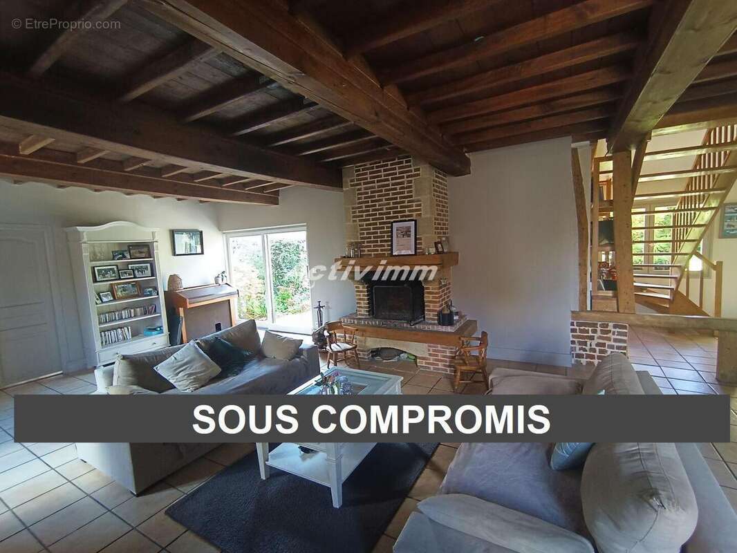 4245 11 - Maison à HESDIN