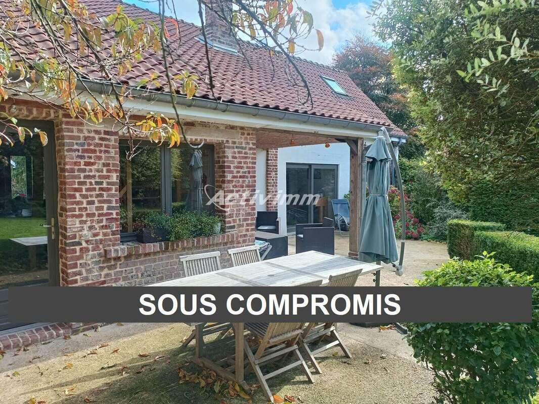 4245 29 - Maison à HESDIN