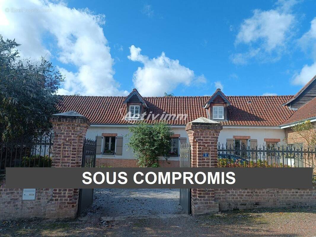 4245 3 - Maison à HESDIN