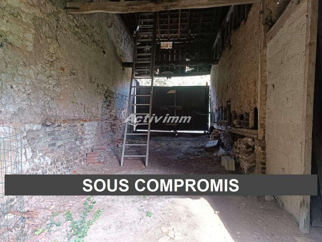 4245 34 - Maison à HESDIN