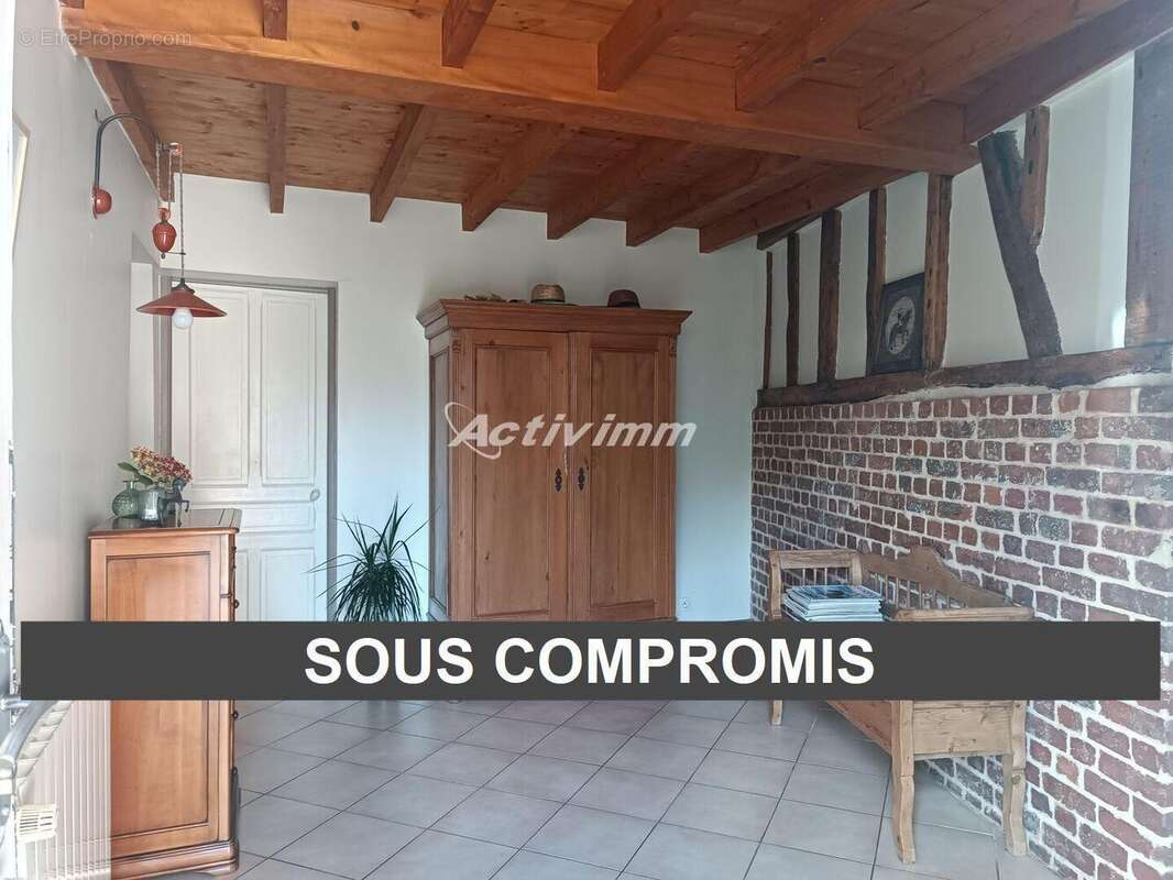 4245 46 - Maison à HESDIN