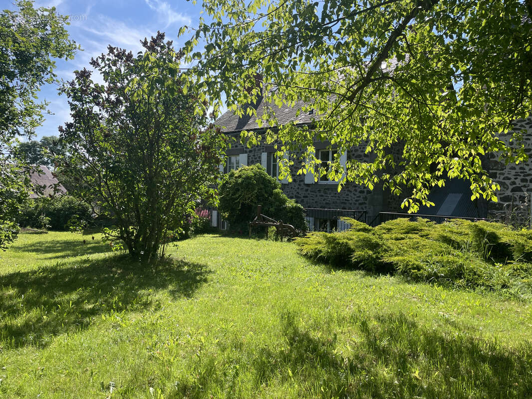 Maison à SAINT-FLOUR