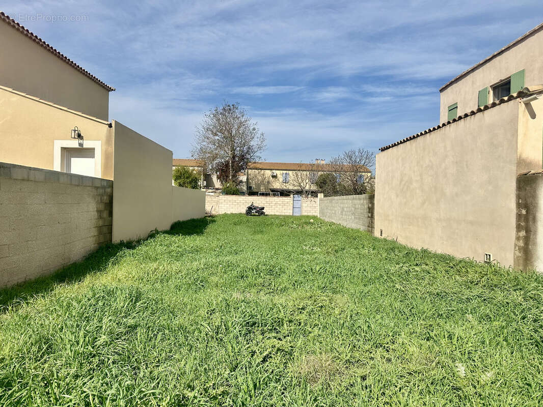 Terrain à LE THOLONET