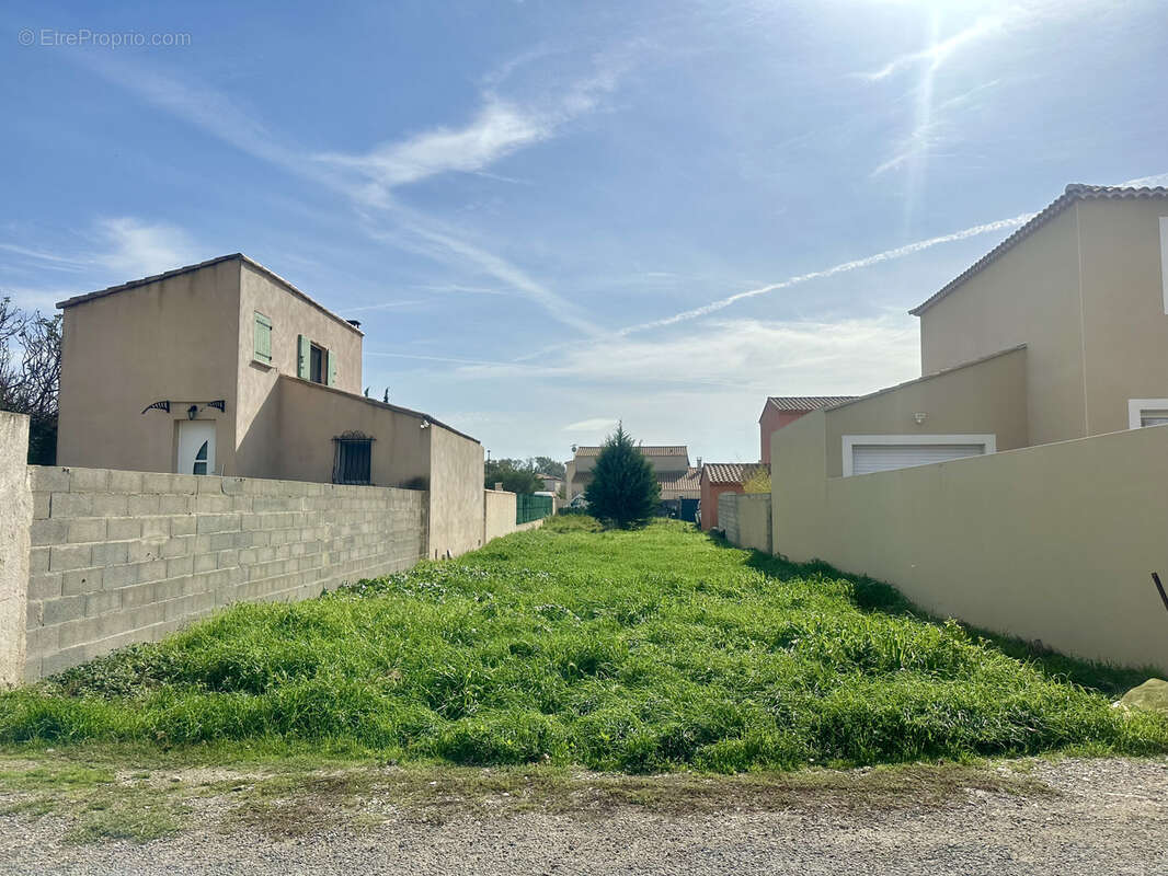 Terrain à LE THOLONET