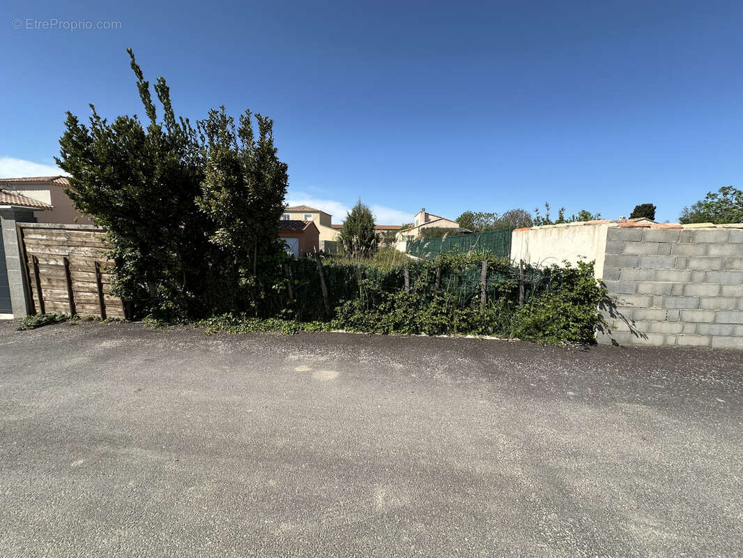 Terrain à LE THOLONET