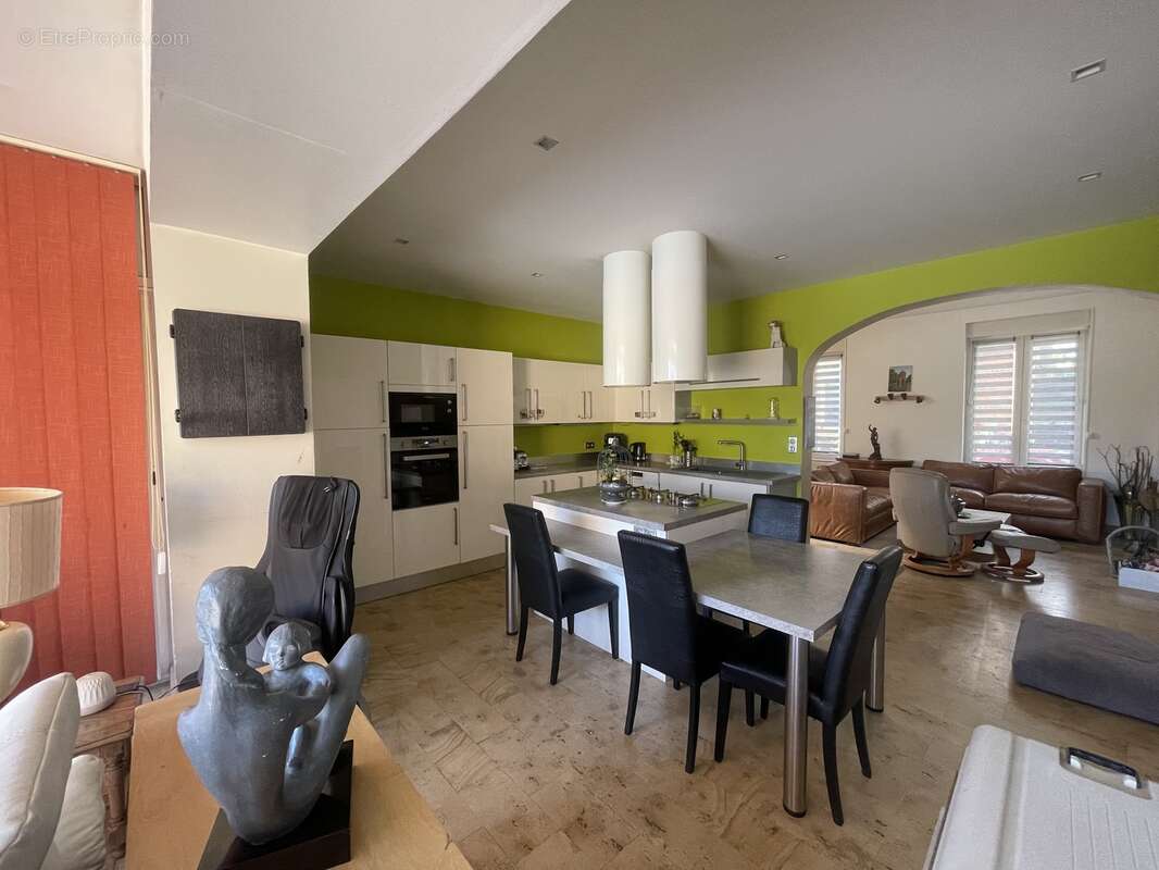 Maison à CHARLEVILLE-MEZIERES