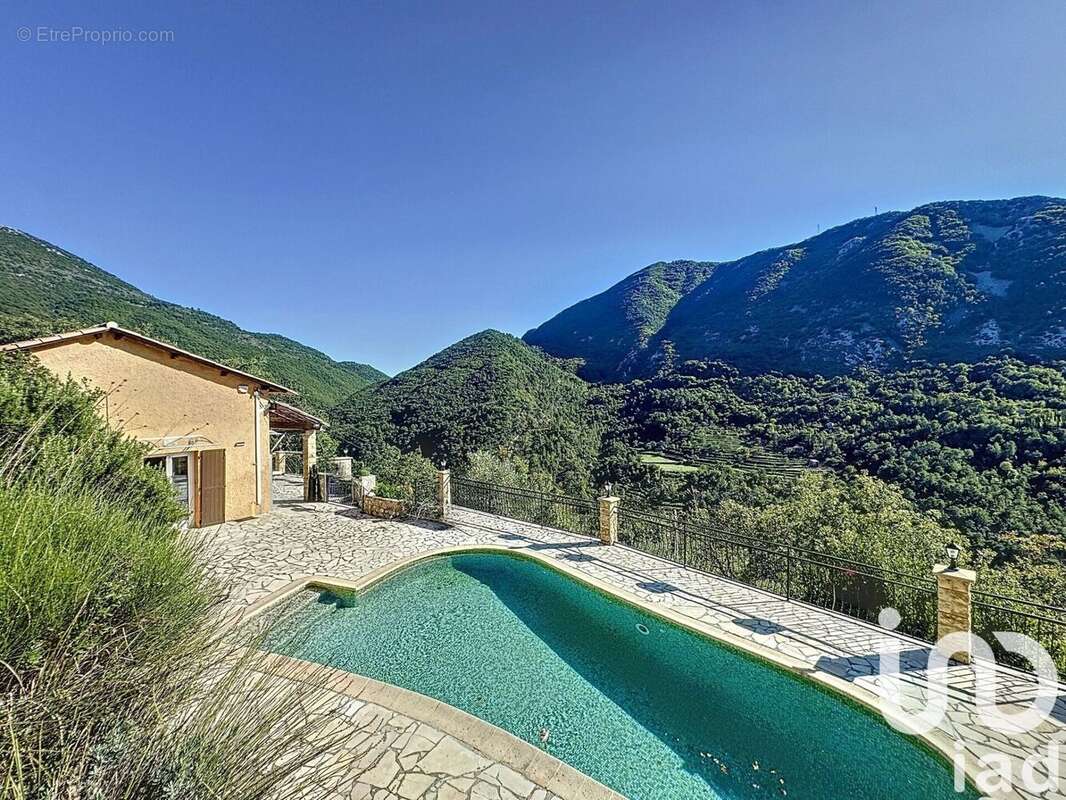 Photo 2 - Maison à PEILLE