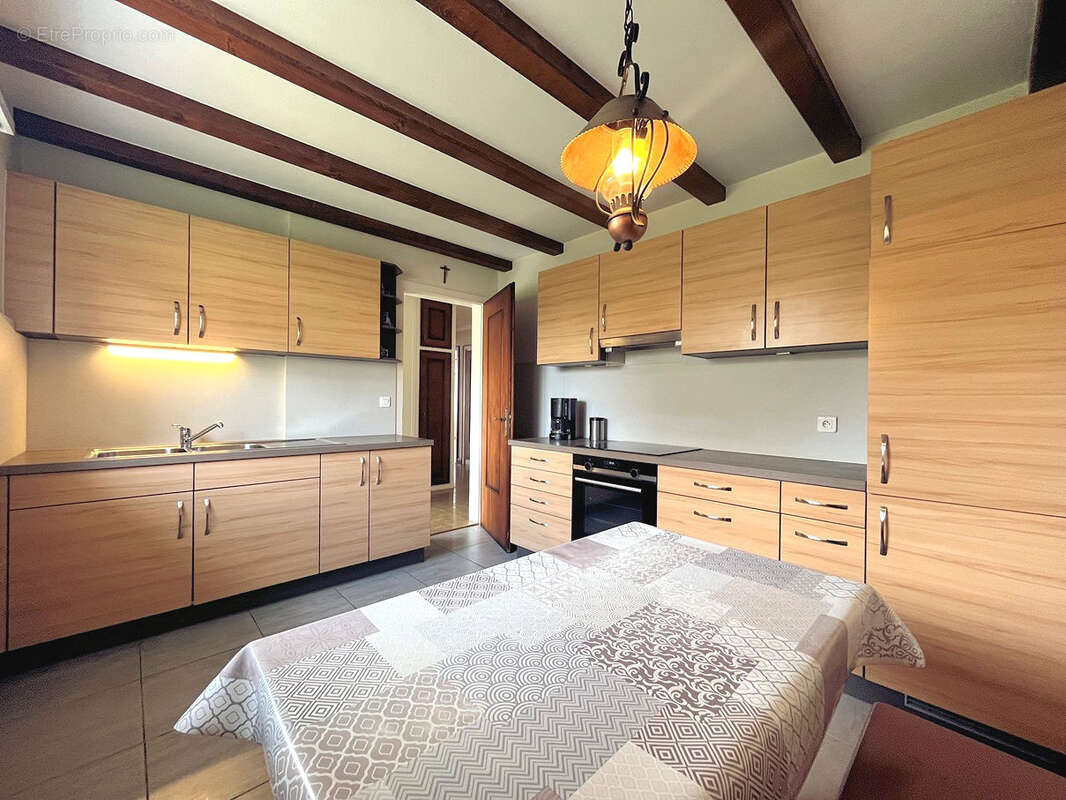 Maison à VILLAGE-NEUF