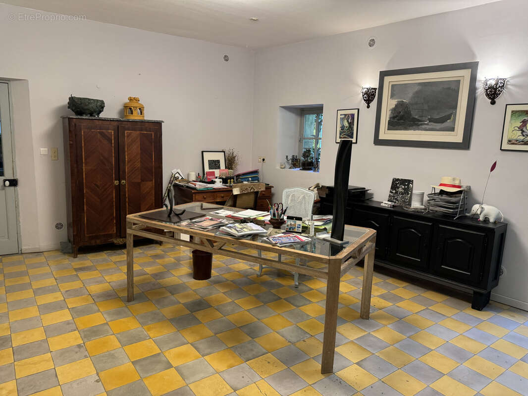 Maison à L&#039;ISLE-SUR-LA-SORGUE