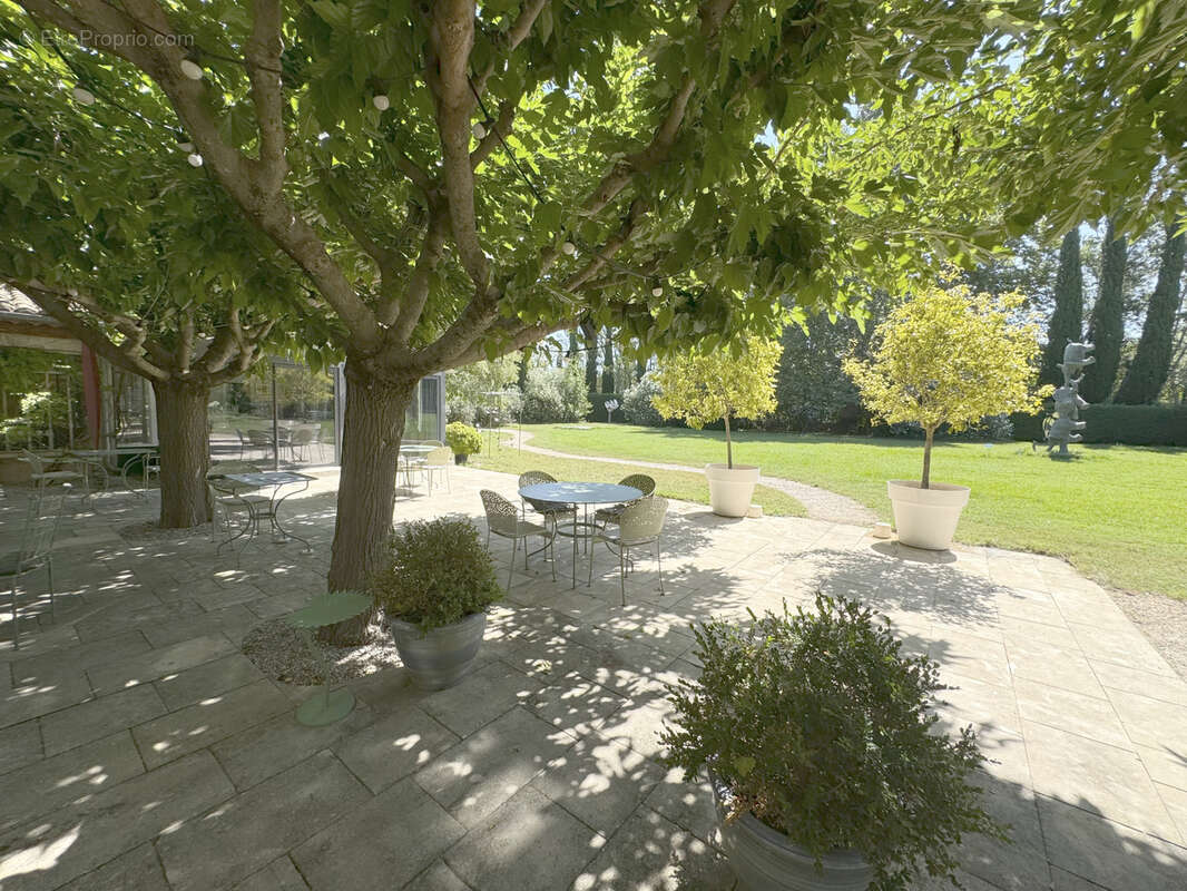 Maison à L&#039;ISLE-SUR-LA-SORGUE