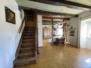 Maison à SAINT-VICTOR-ET-MELVIEU