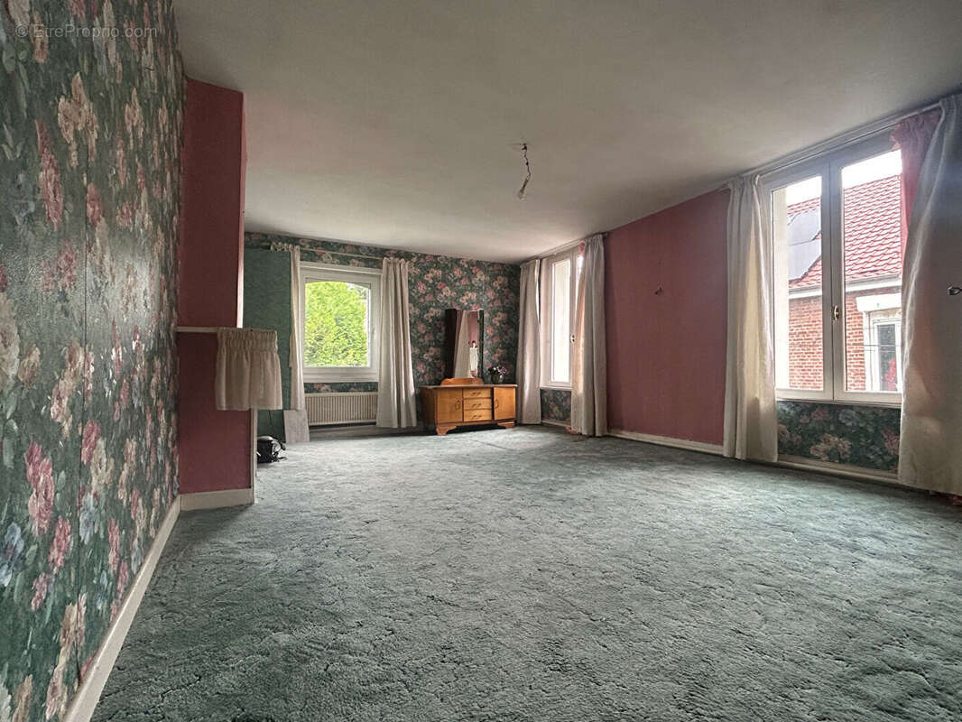 Maison à BRUAY-LA-BUISSIERE