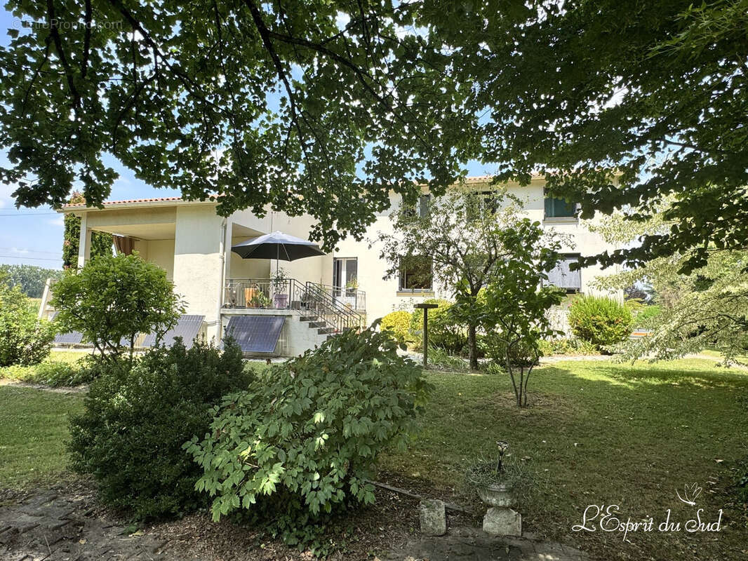 Maison à SAINT-NICOLAS-DE-LA-GRAVE